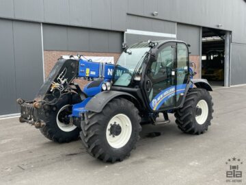 2017 New Holland LM7.42 Telehandler