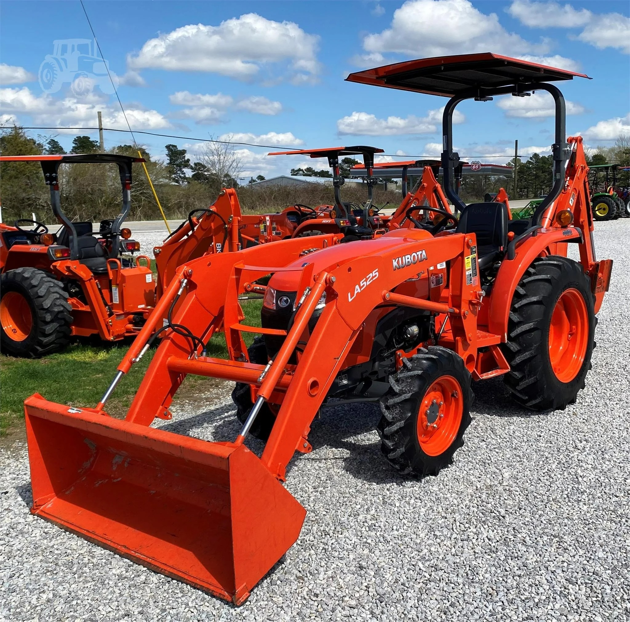 2016 KUBOTA L2501 - Image 8