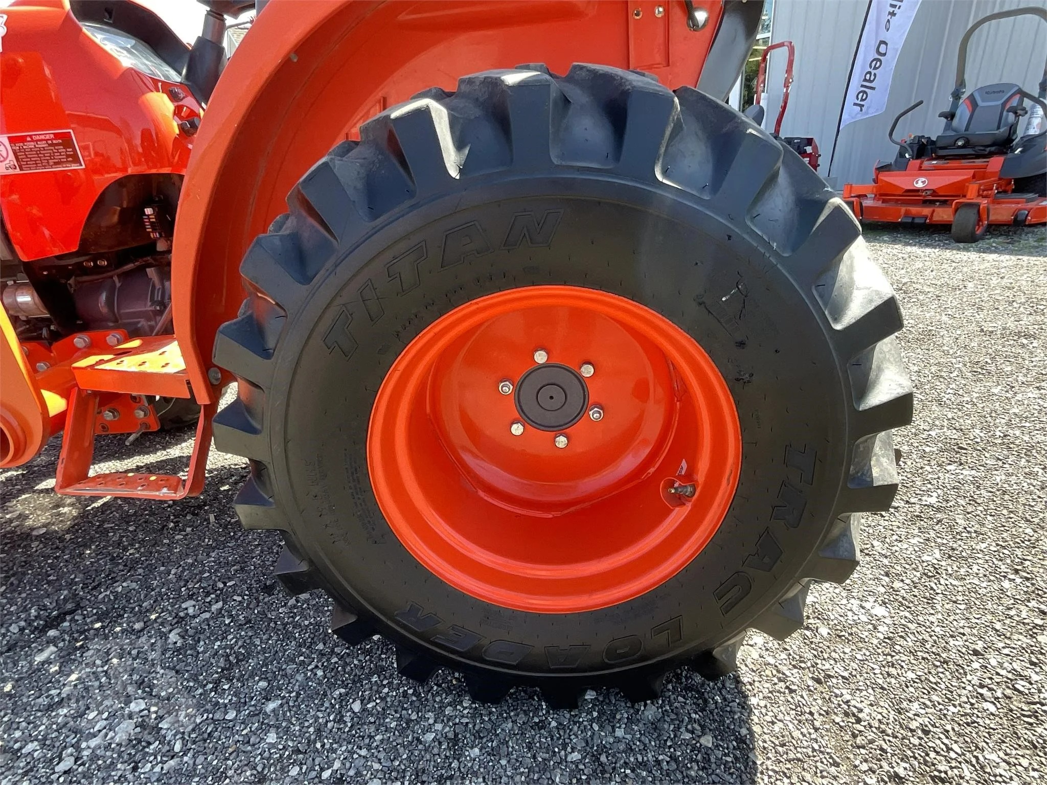 2016 KUBOTA L2501DT - Image 8