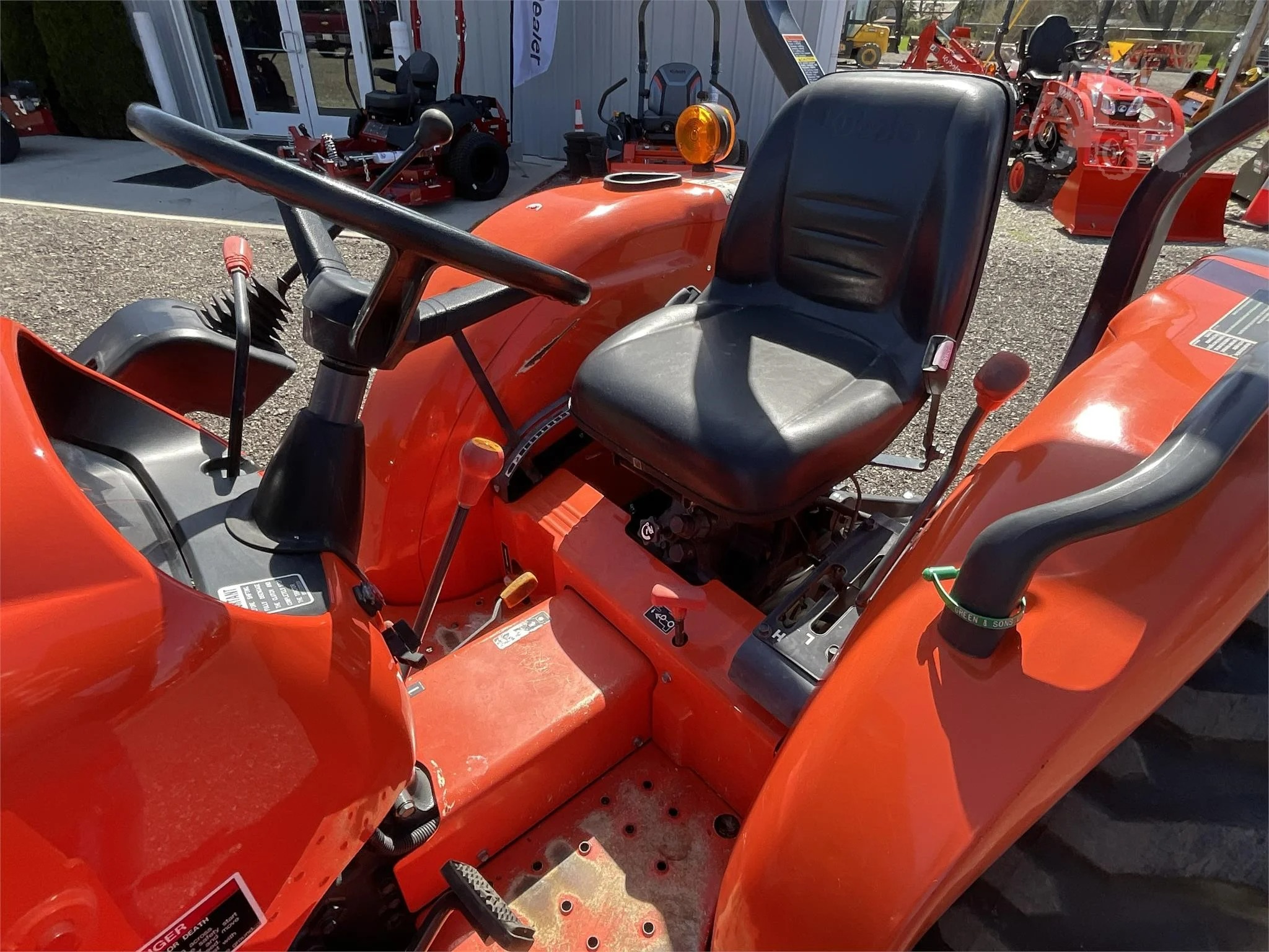 2016 KUBOTA L2501DT - Image 6
