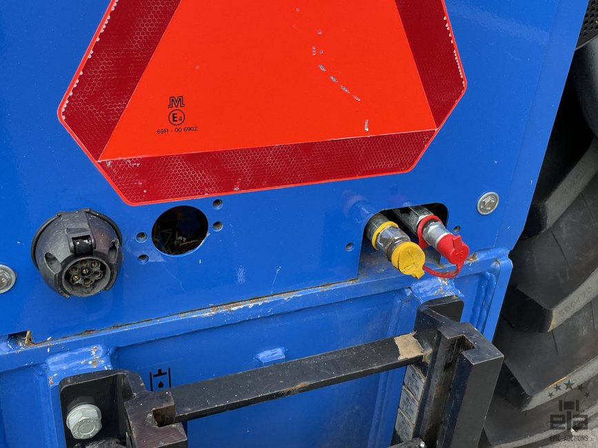 2017 New Holland LM7.42 Telehandler - Image 24