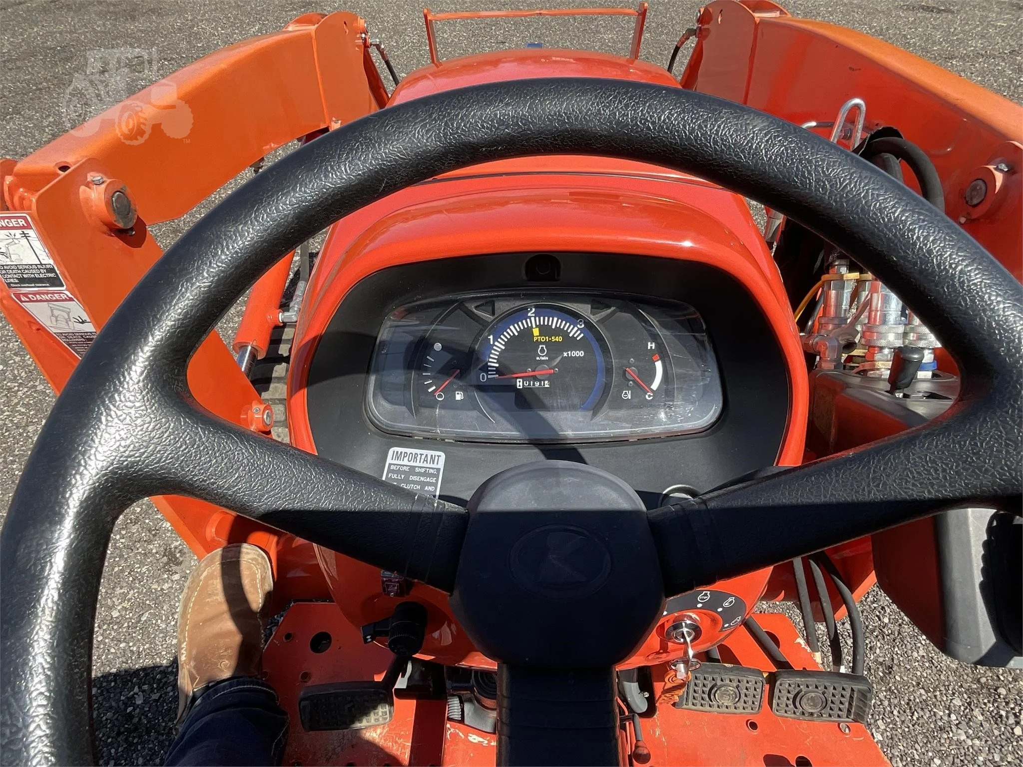 2016 KUBOTA L2501DT - Image 3