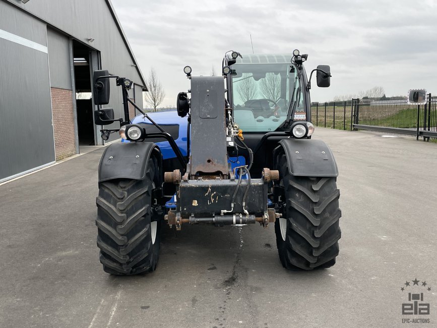 2017 New Holland LM7.42 Telehandler - Image 38