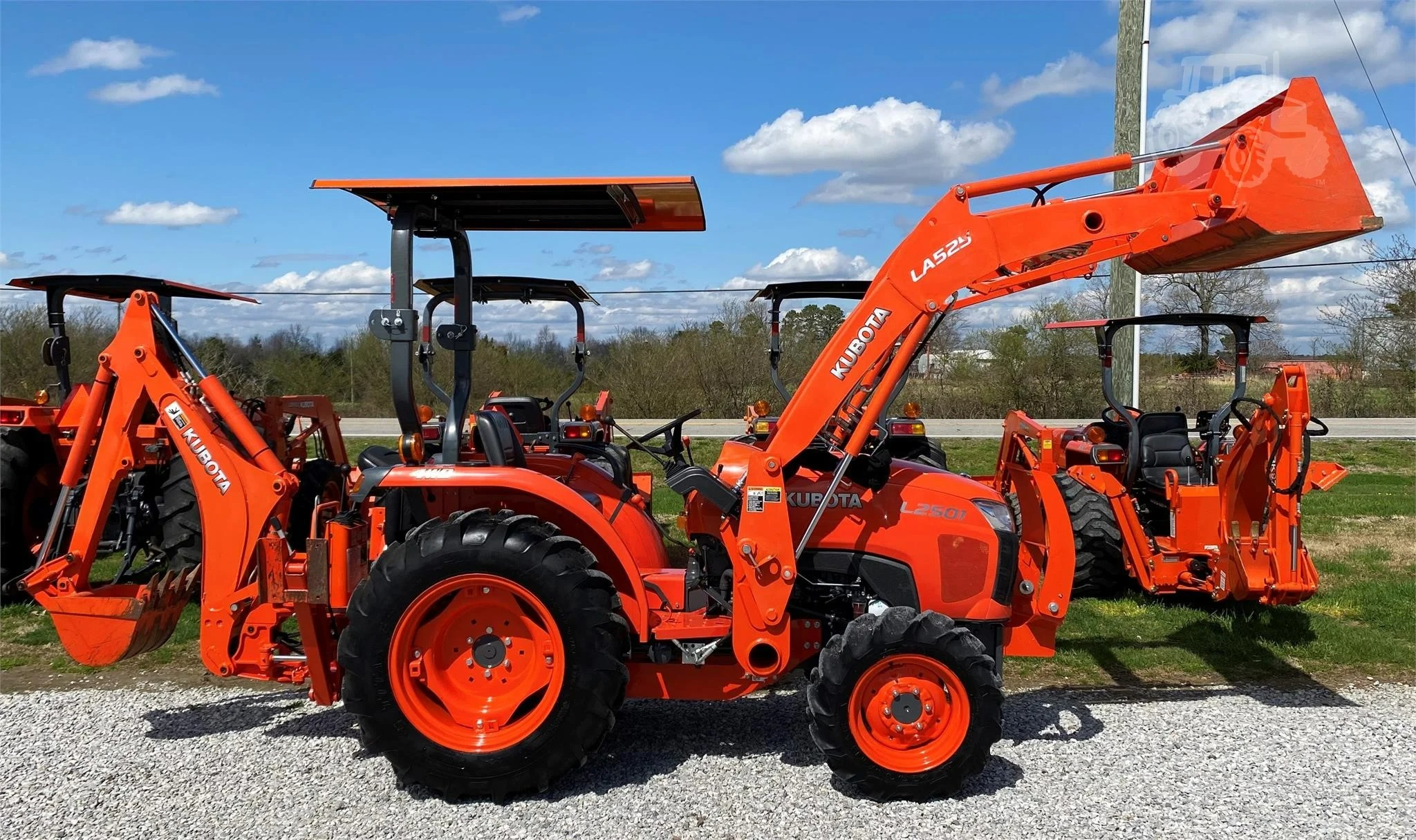 2016 KUBOTA L2501 - Image 6