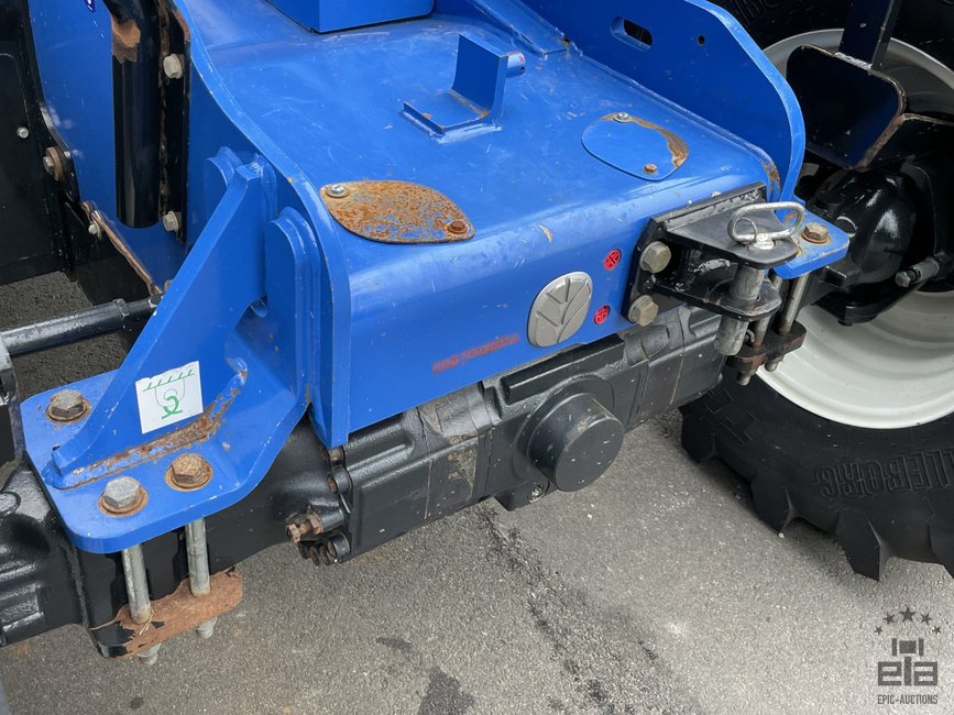 2017 New Holland LM7.42 Telehandler - Image 10