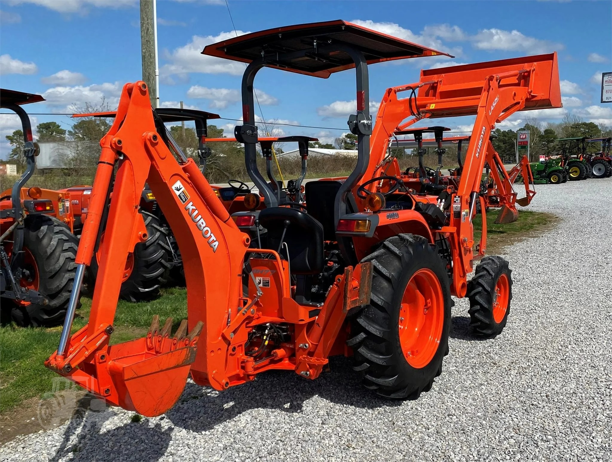 2016 KUBOTA L2501 - Image 5