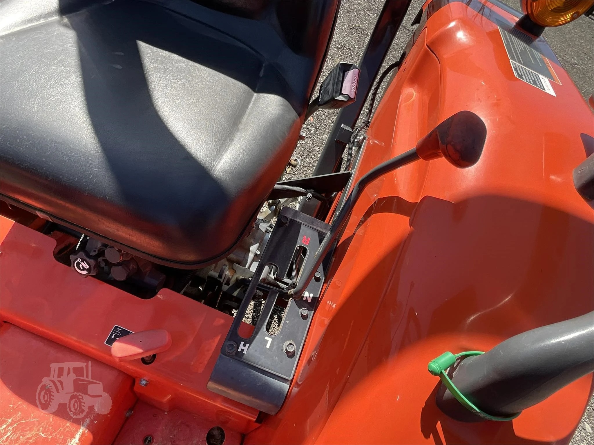 2016 KUBOTA L2501DT - Image 13