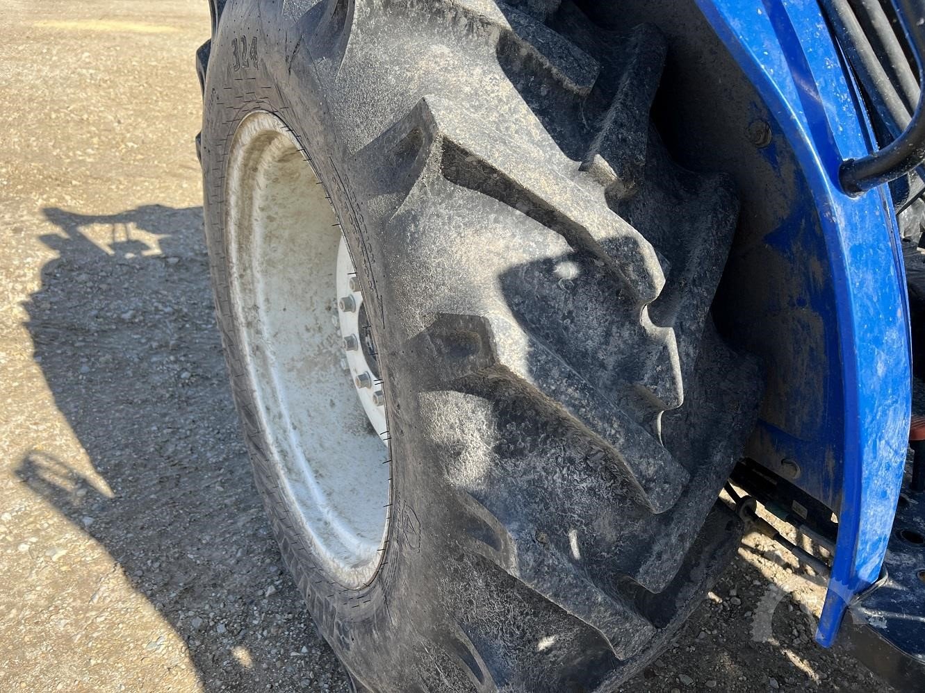 2016 NEW HOLLAND WORKMASTER 70 - Image 11