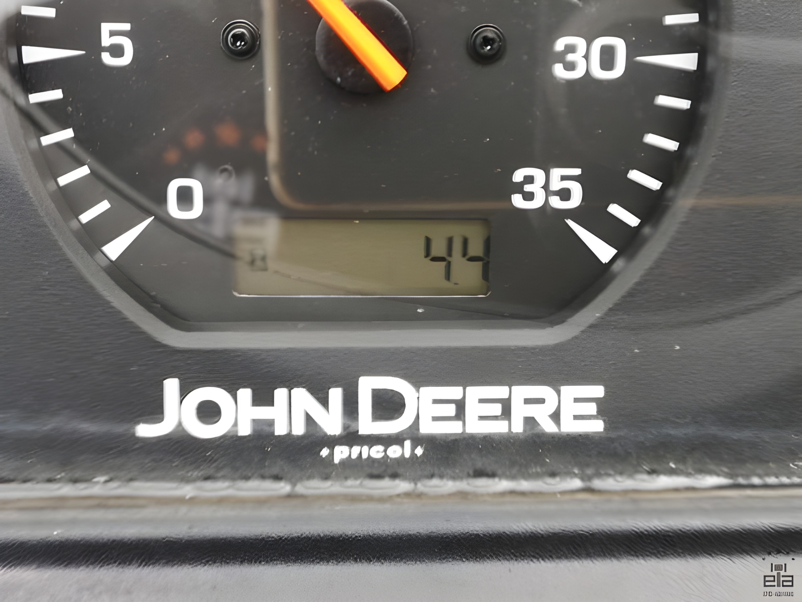 2021 John Deere 3028EN - Image 29