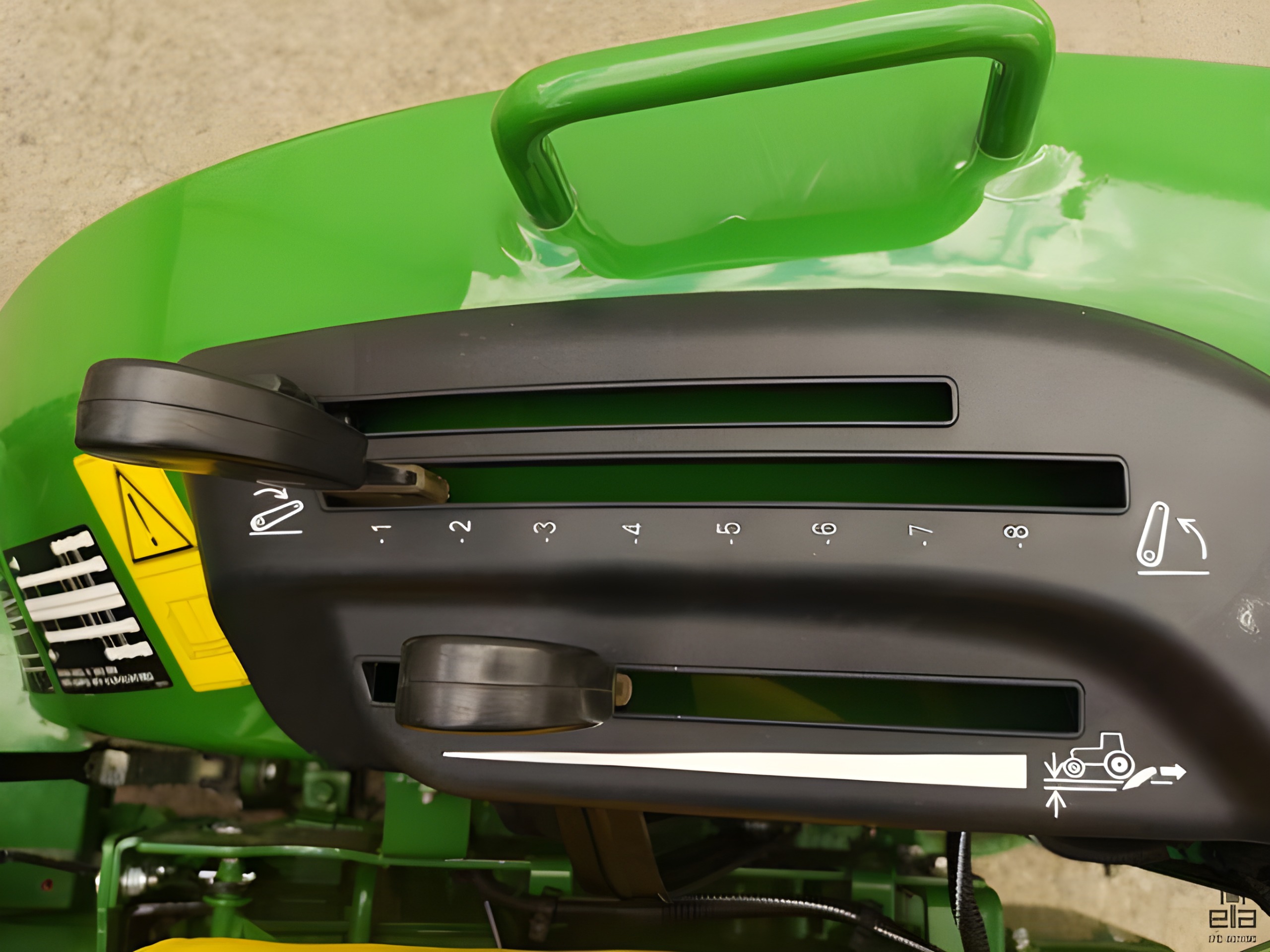 2021 John Deere 3028EN - Image 28