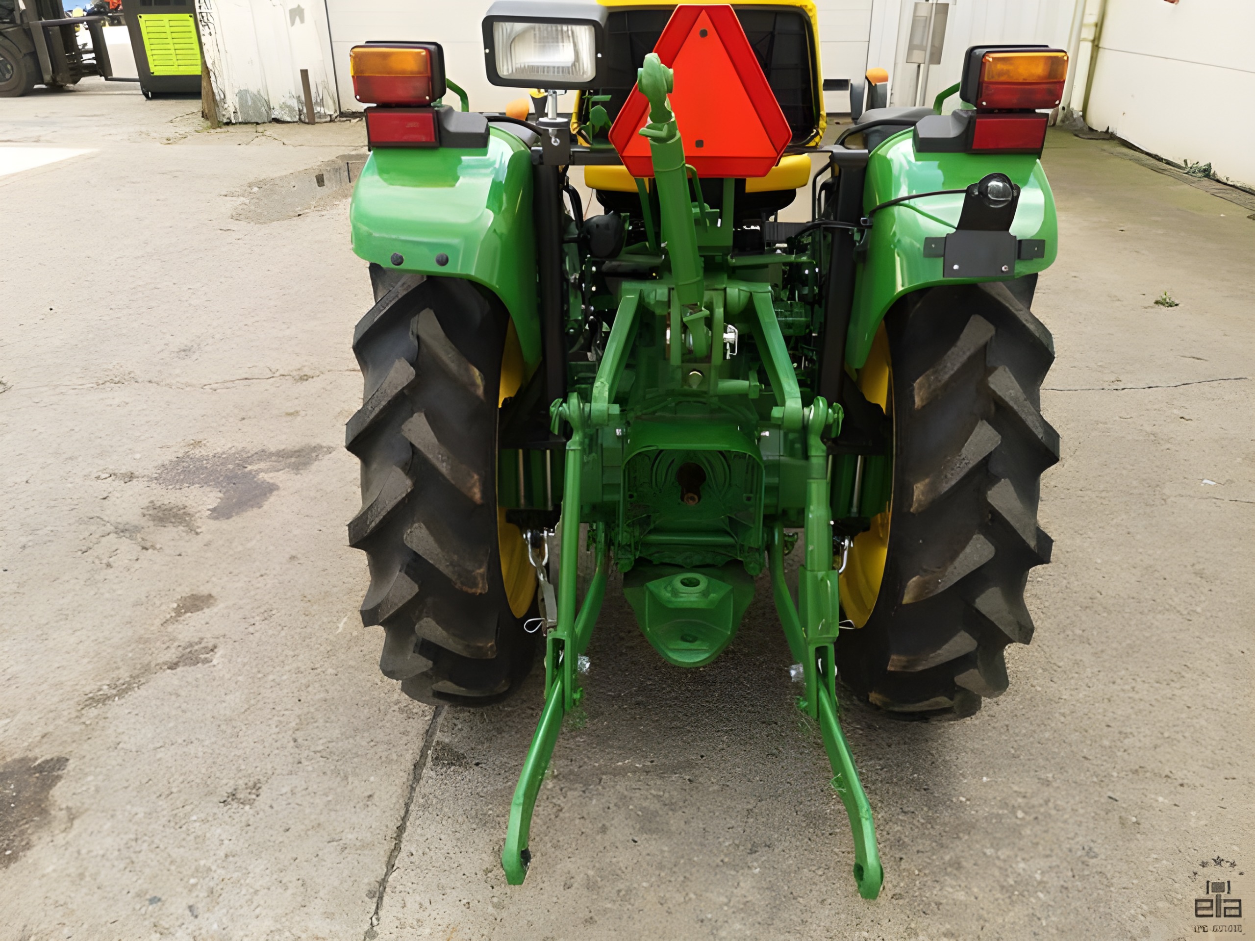 2021 John Deere 3028EN - Image 15