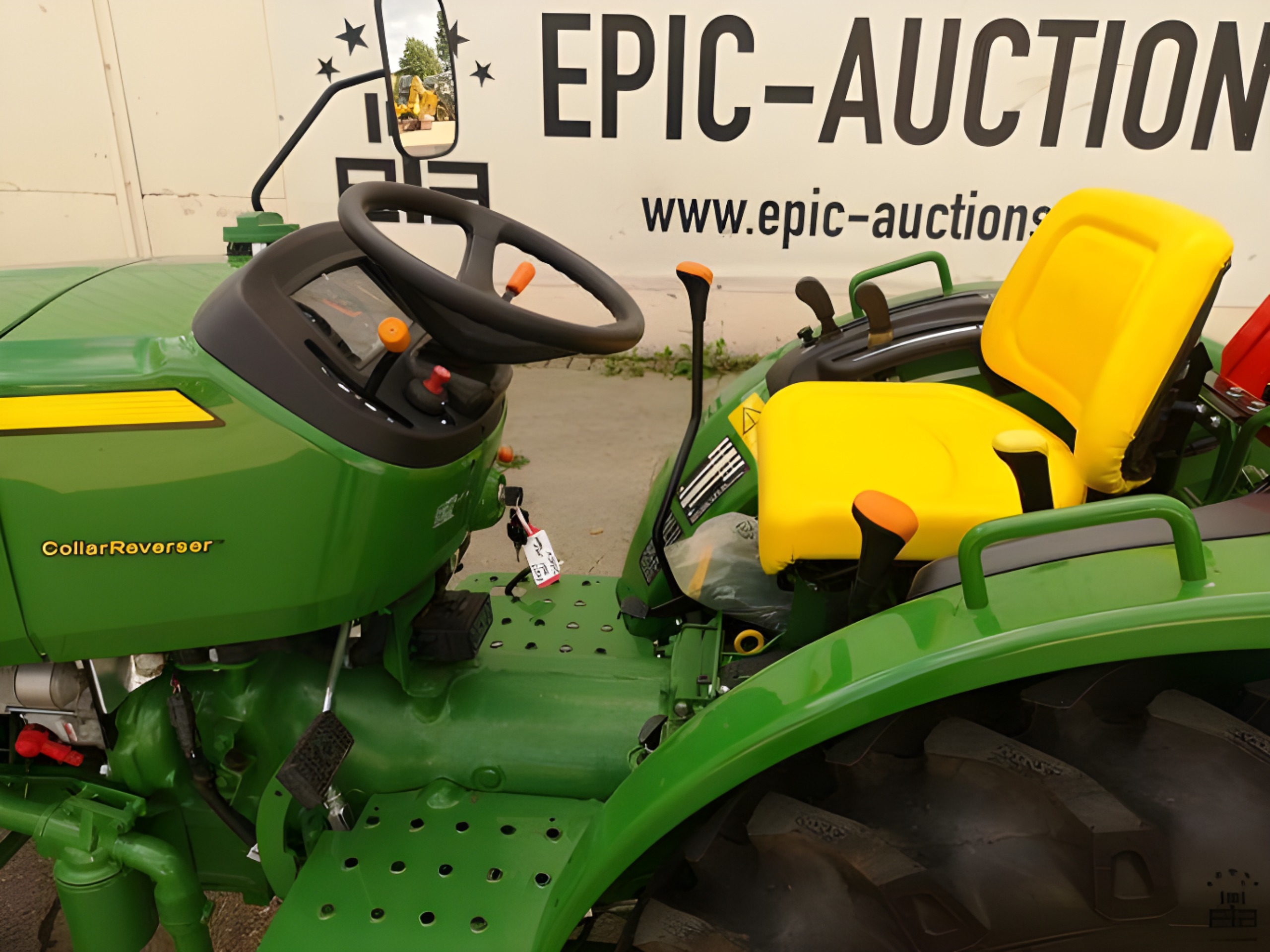 2021 John Deere 3028EN - Image 13