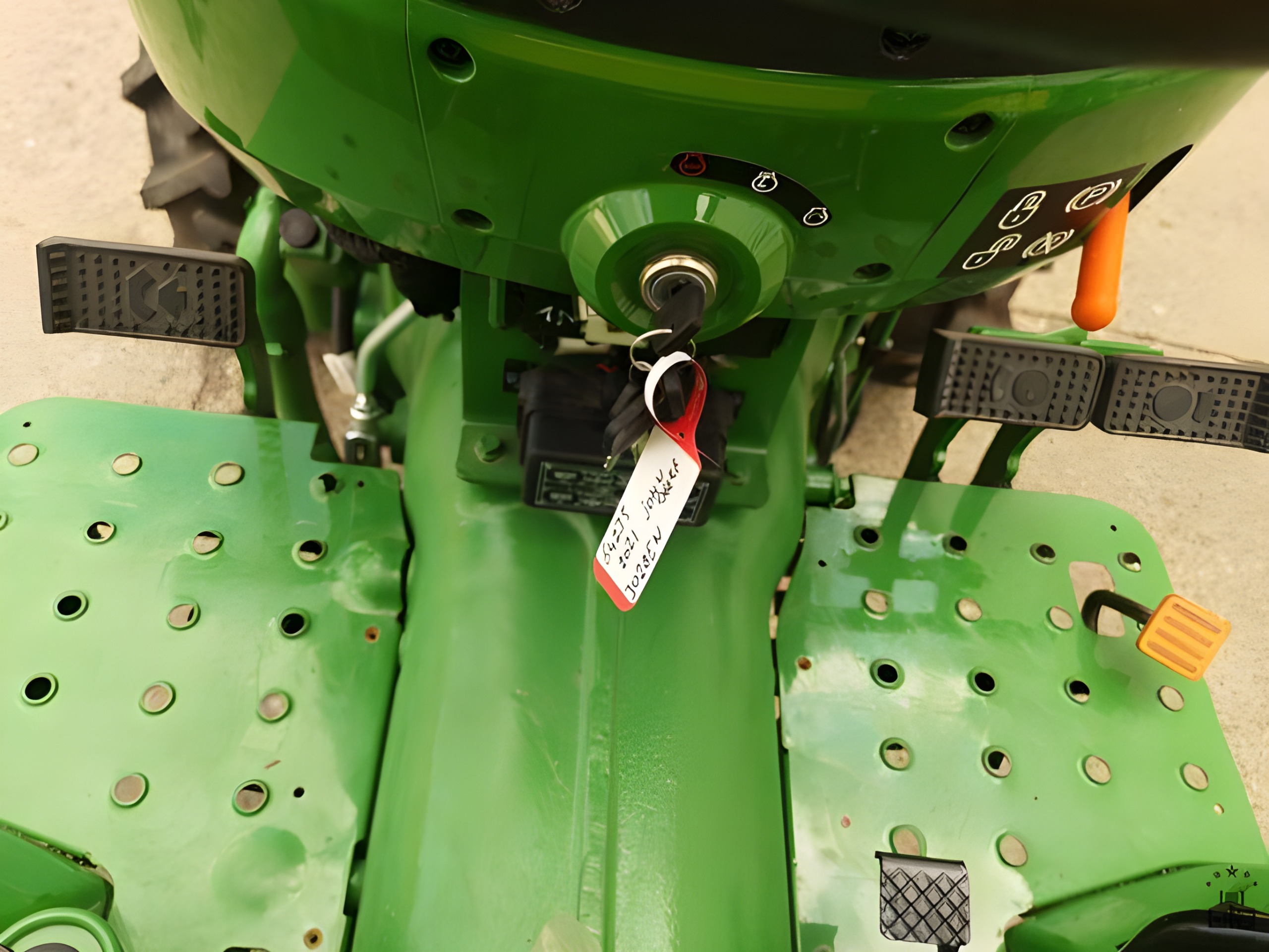 2021 John Deere 3028EN - Image 8