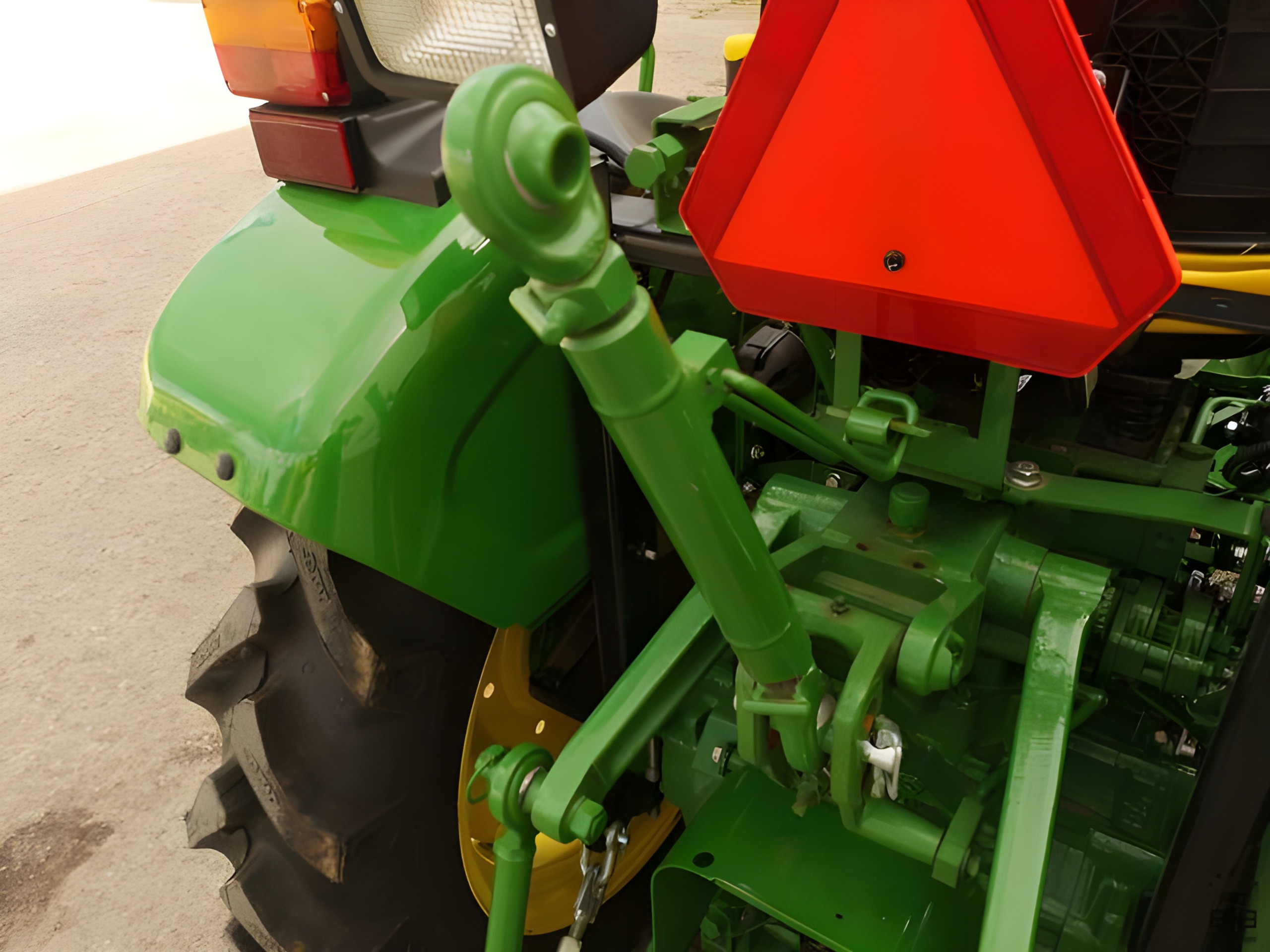 2021 John Deere 3028EN - Image 6