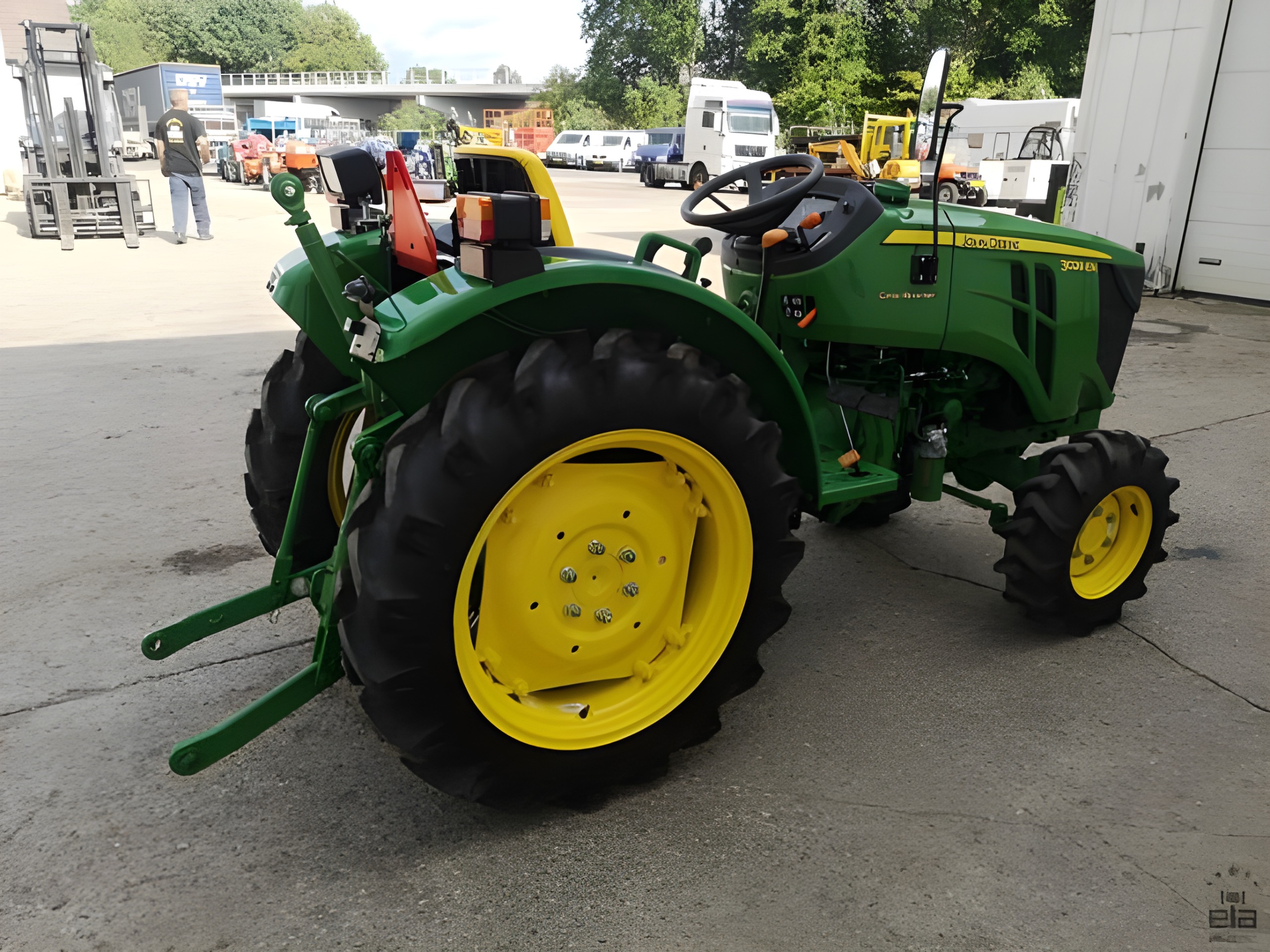 2021 John Deere 3028EN - Image 23