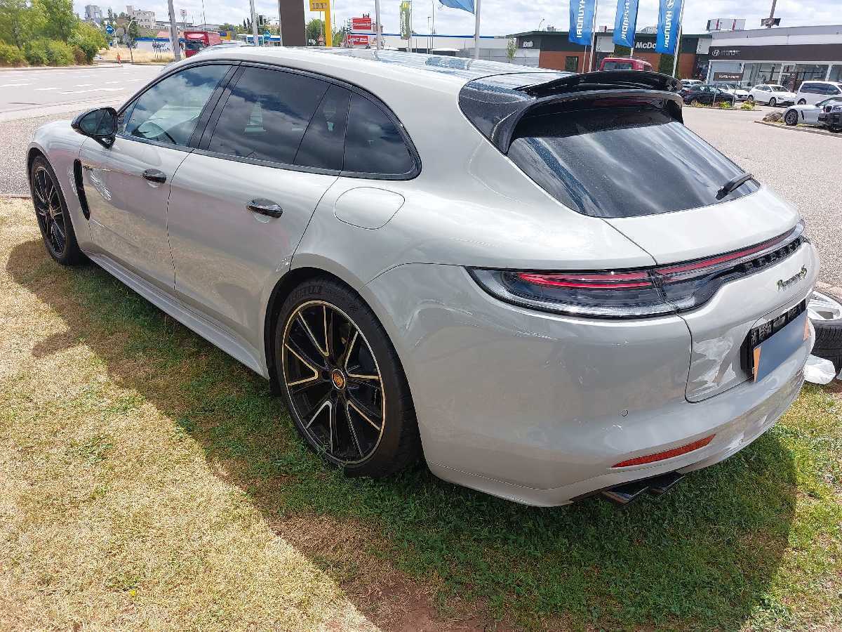 2021 Porsche Panamera Sport Turismo 4S E-Hybrid - Image 5