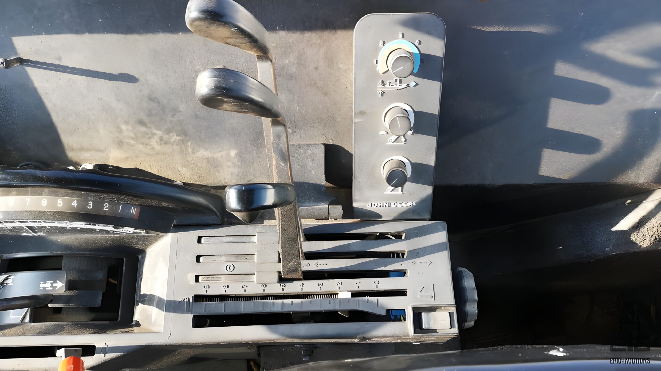 2010 John Deere 4755 Tractor - Image 7