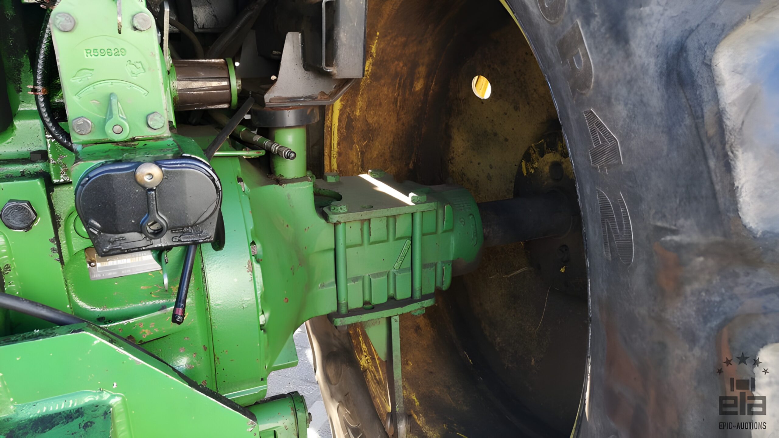 2010 John Deere 4755 Tractor - Image 19