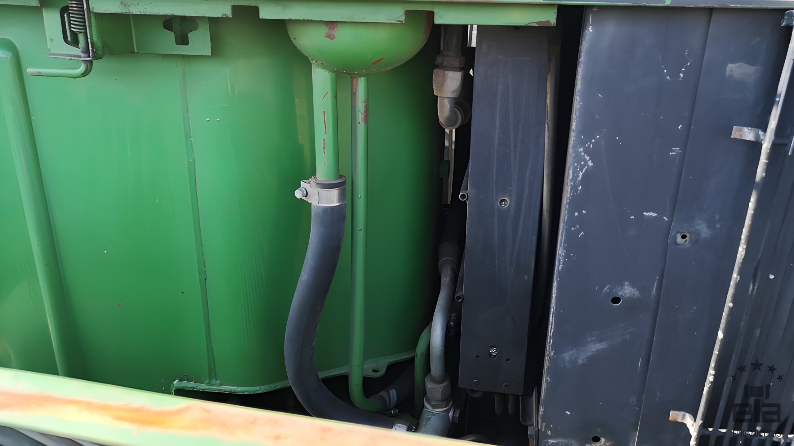 2010 John Deere 4755 Tractor - Image 27