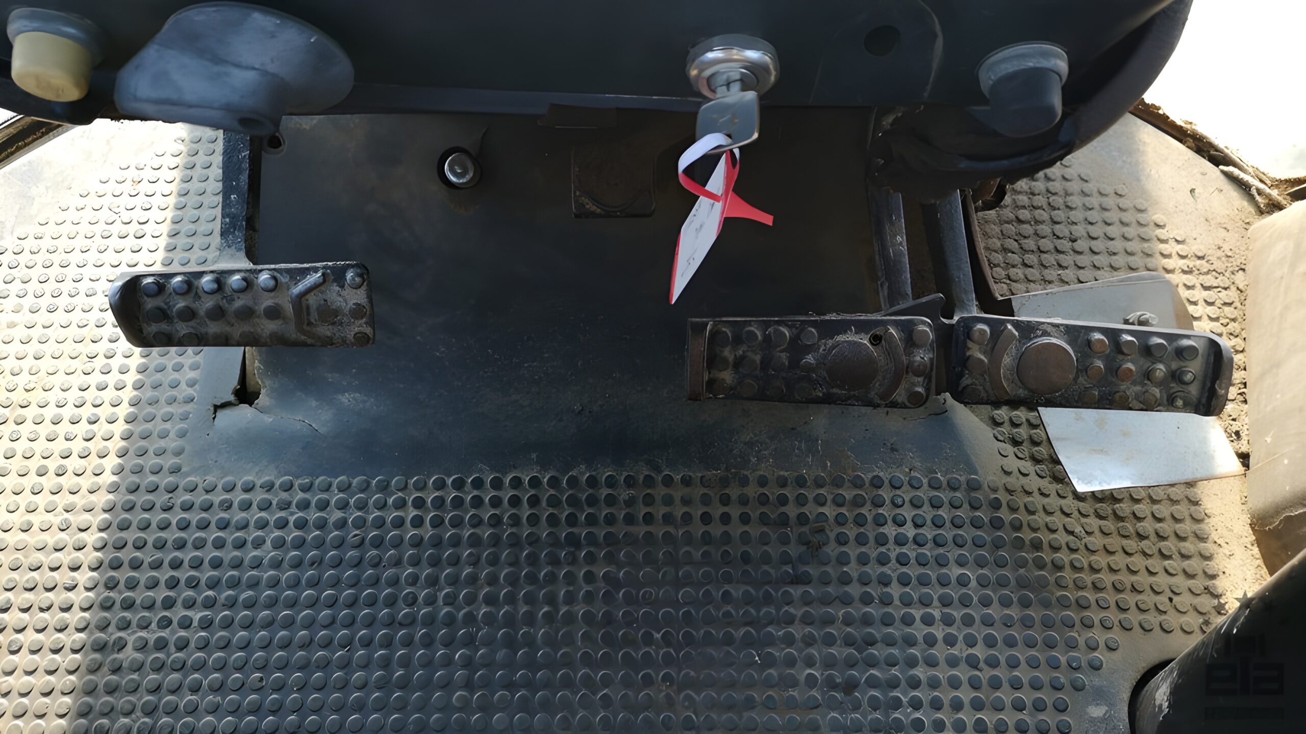 2010 John Deere 4755 Tractor - Image 15