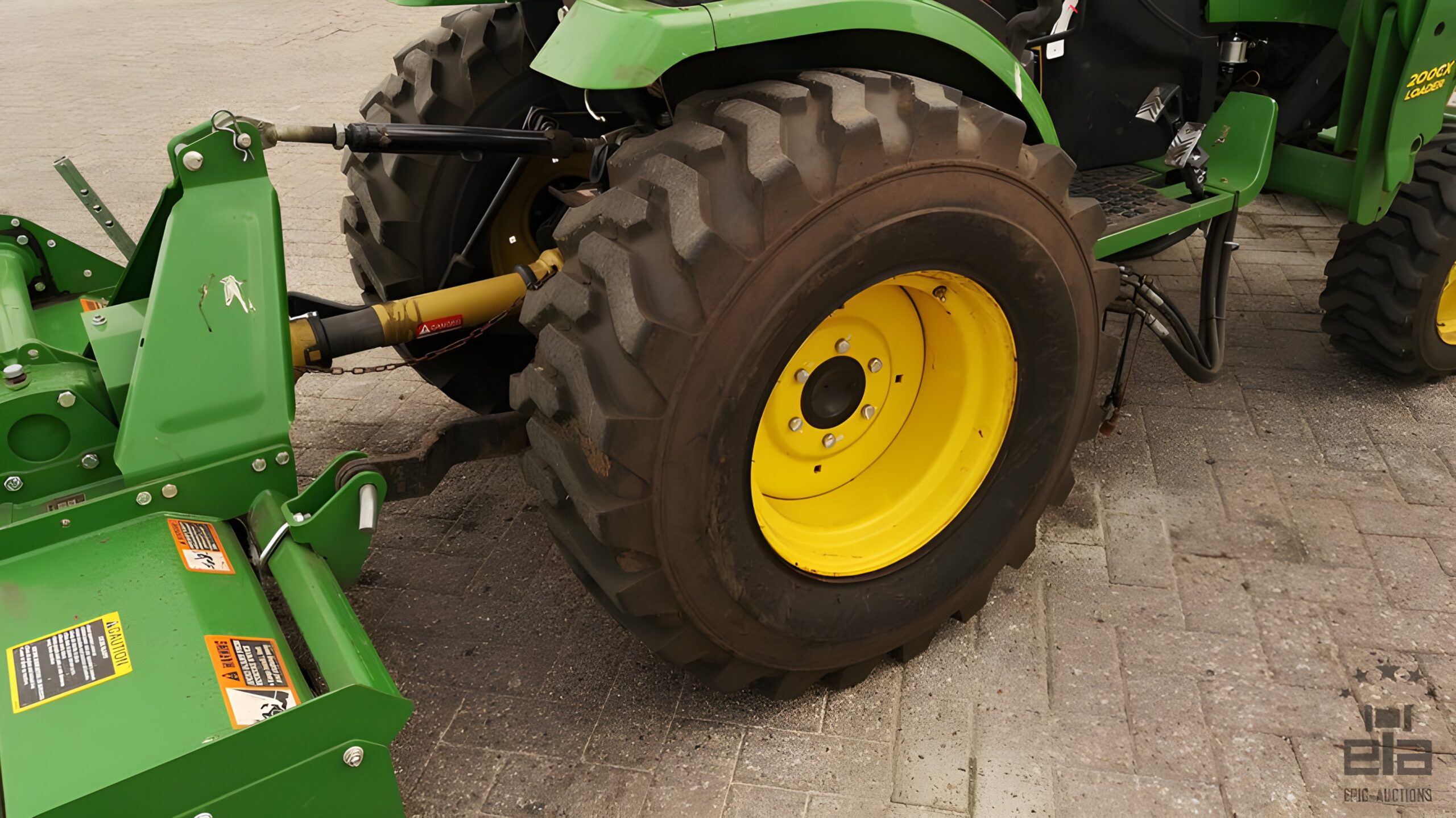 2012 John Deere 2520 Tractor With Cutter And Mower - Image 14