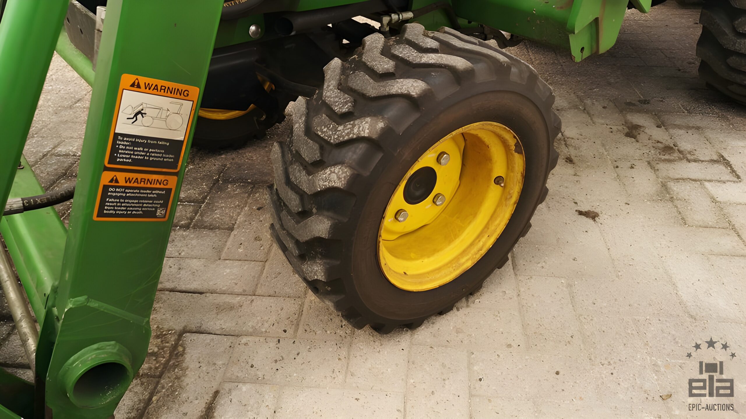 2012 John Deere 2520 Tractor With Cutter And Mower - Image 17