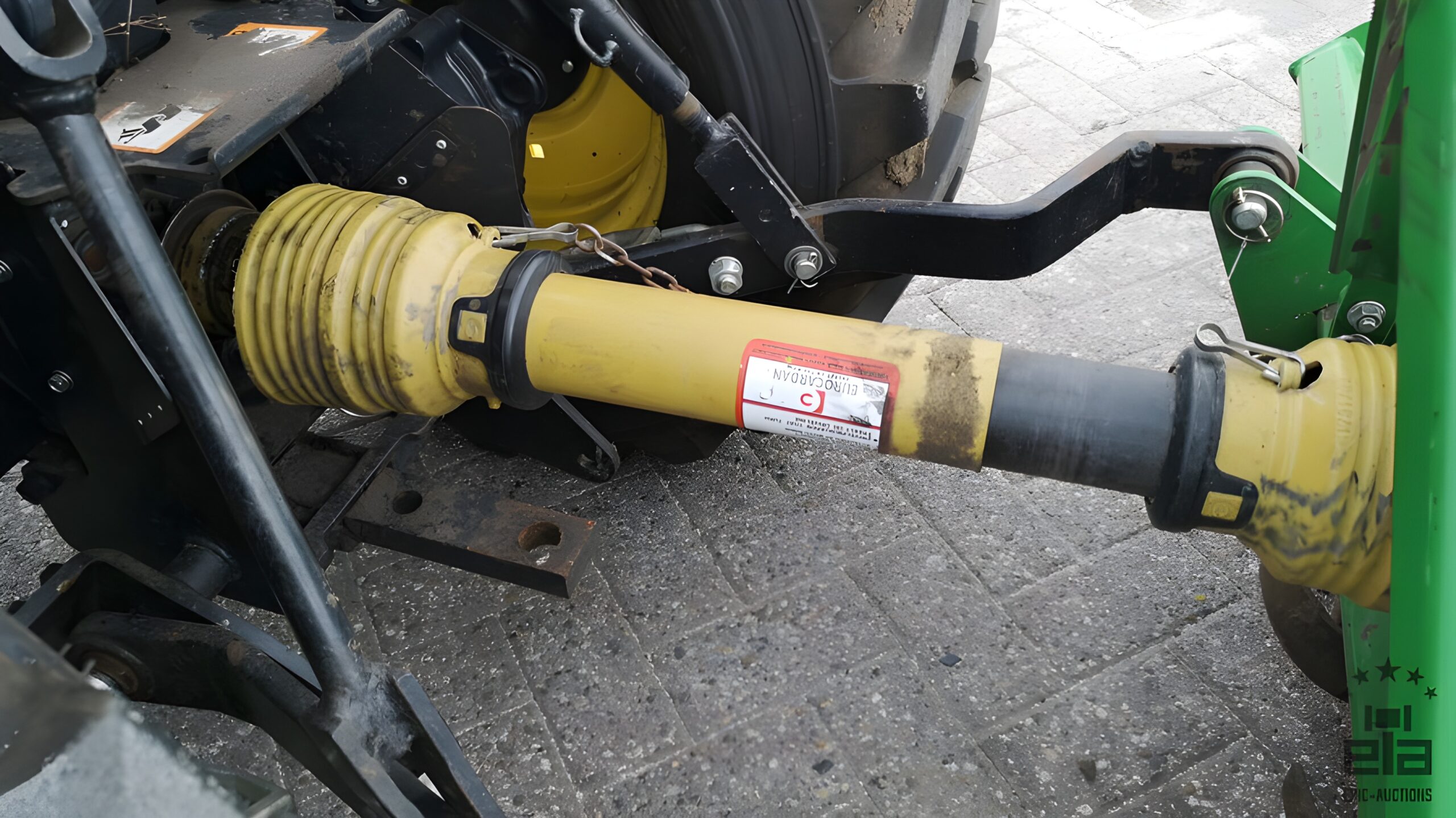 2012 John Deere 2520 Tractor With Cutter And Mower - Image 26