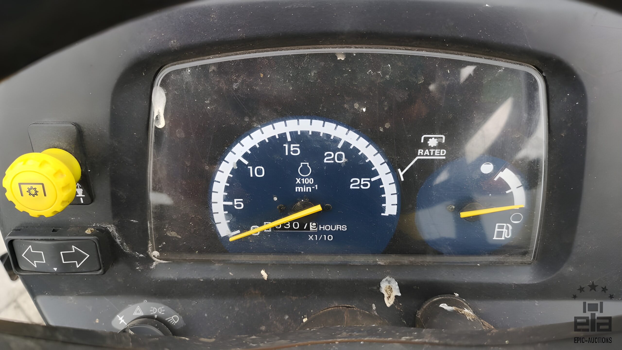 2012 John Deere 2520 Tractor With Cutter And Mower - Image 27