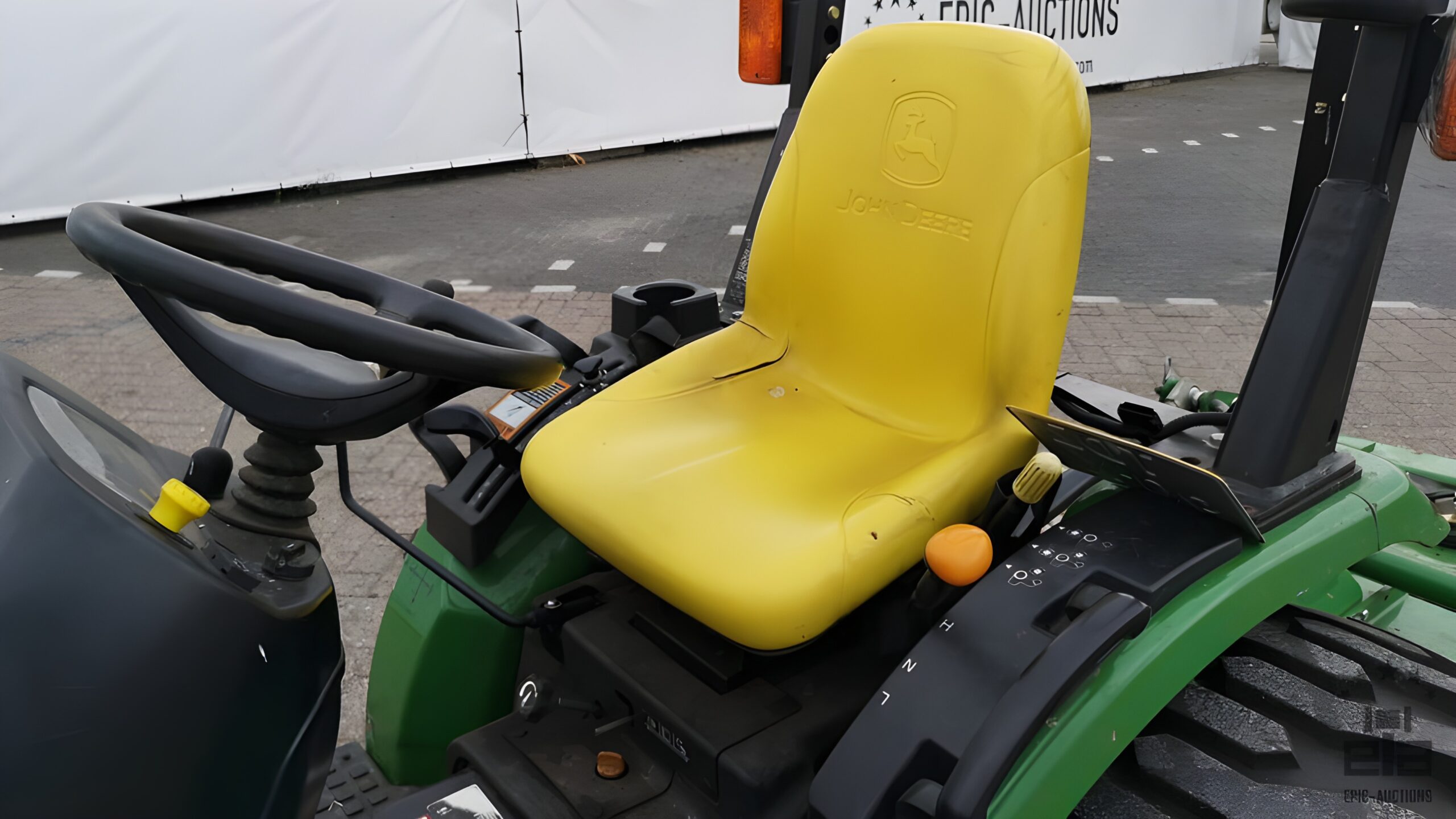 2012 John Deere 2520 Tractor With Cutter And Mower - Image 30