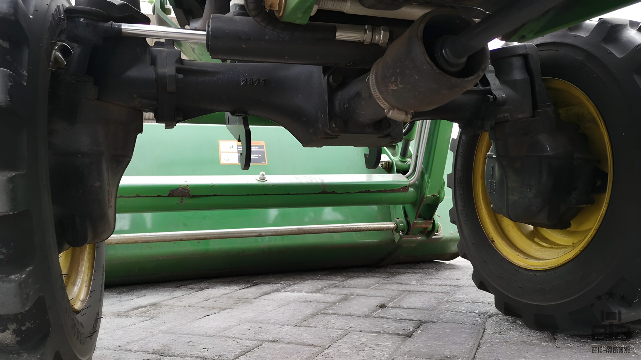 2012 John Deere 2520 Tractor With Cutter And Mower - Image 33