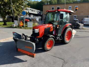 2023 Kubota L2-452 tractor with attachments