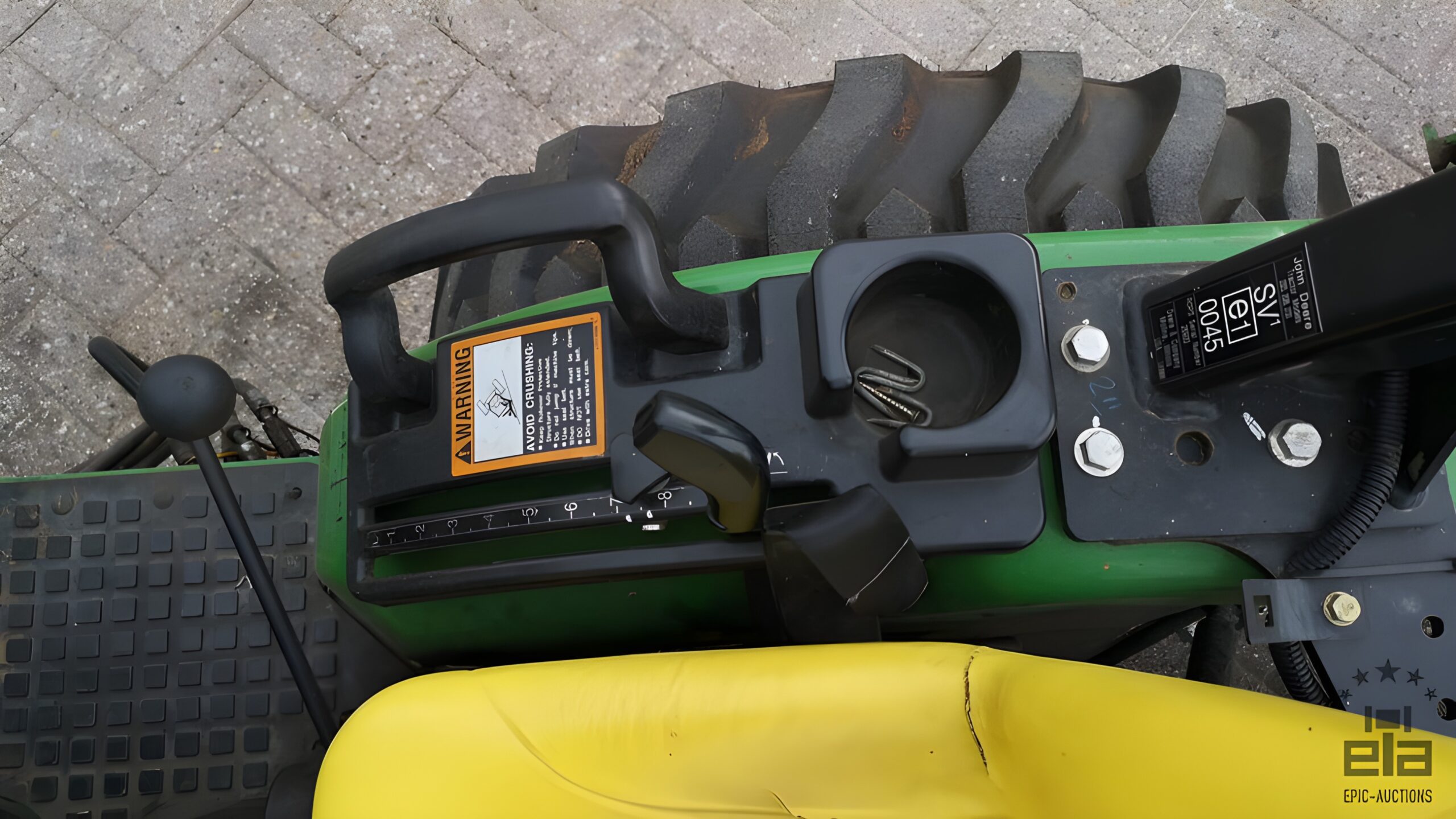 2012 John Deere 2520 Tractor With Cutter And Mower - Image 7